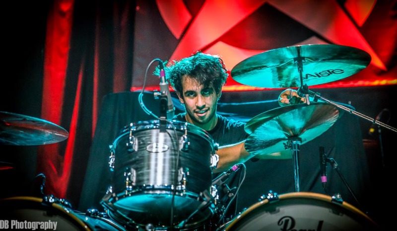 DRUMMER1