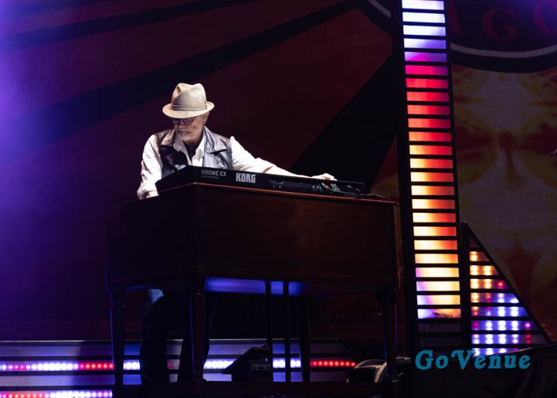 REO-Speedwagon-4