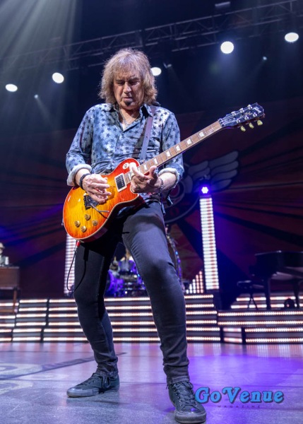 REO-Speedwagon-8