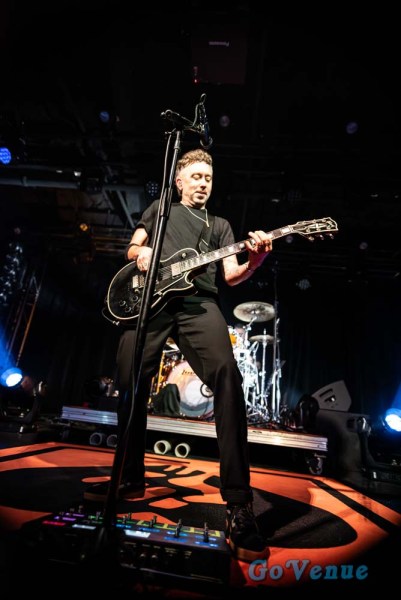RiseAgainst-2