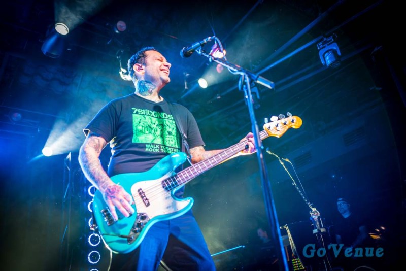 RiseAgainst-4